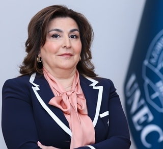 Aybəniz  Qubadova